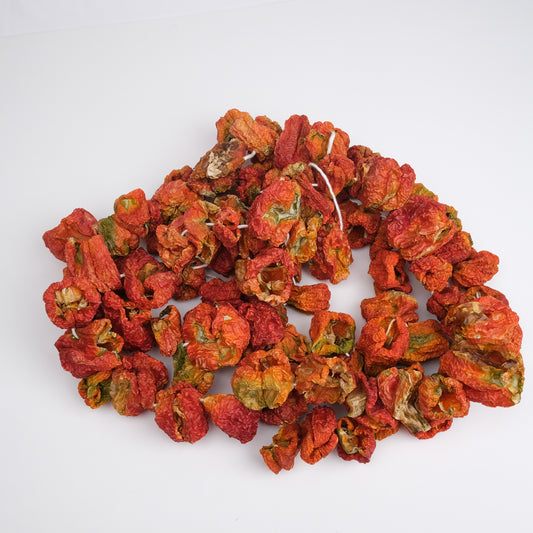 Kuru Tatlı Biber (1 İp 50 Adet)